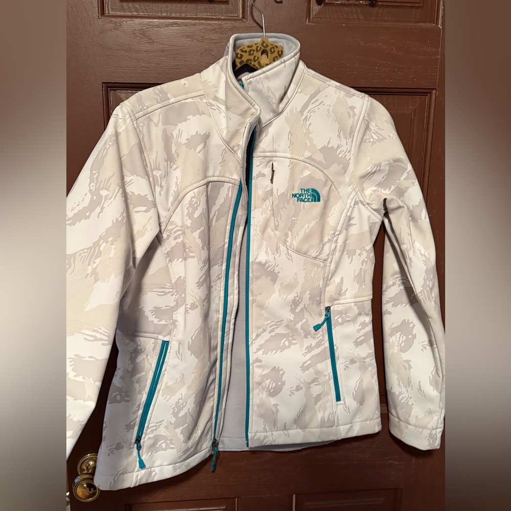 North Face Jacket - White / Camo / Aqua